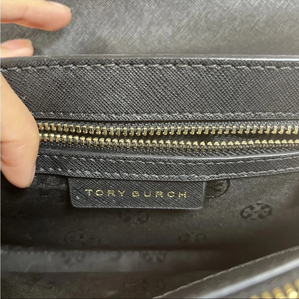 TORY BURCH Emerson Combo Chelsea Crossbody in‎ Black